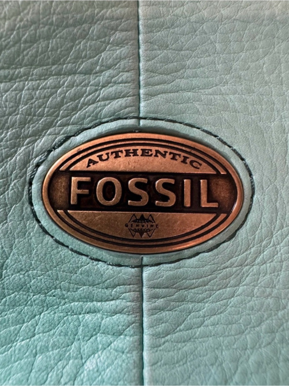 Fossil Mint Green Leather Shoulder Bag with Brown Accents - Picture 2 of 12